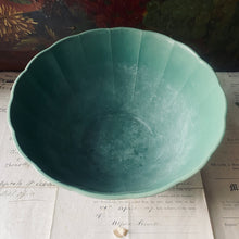 Load image into Gallery viewer, Wedgwood Keith Murray matt green bowl